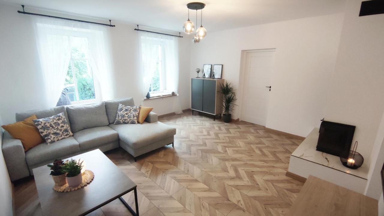 B&D Apartament Chelmiec Apartment Walbrzych Ngoại thất bức ảnh